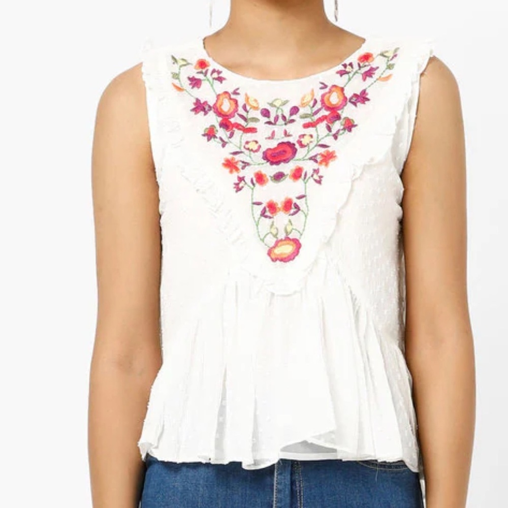 Embroidered 100% Cotton White Sleeveless Top Sz L